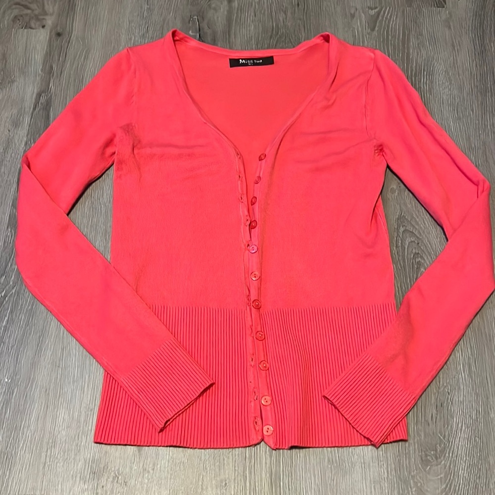 Cardigan. Size M